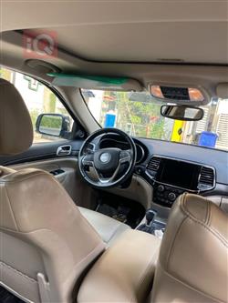 جيب جراند شيروكي